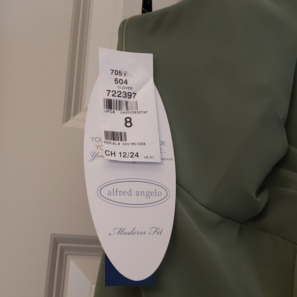 Alfred Angelo Halter Formal Dress - Picture 2 of 3